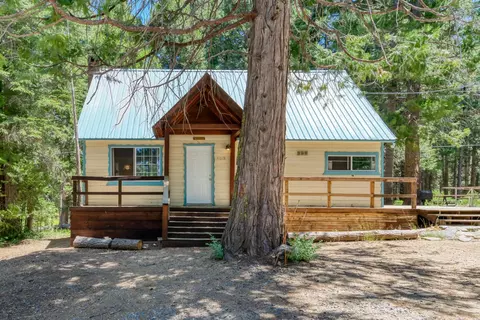 41628 Musick Dr, Shaver Lake, CA 93664