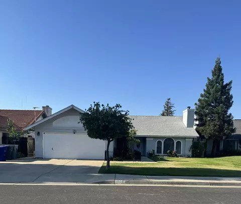 1723 Locust Ave, Clovis, CA 93611