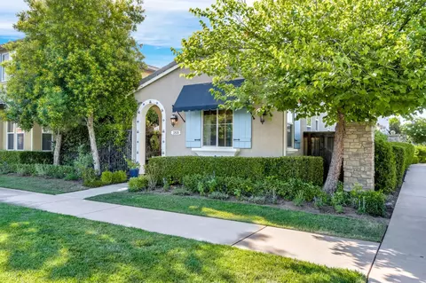 Exterior - 3800 Heritage Ave, Clovis, CA 93619 photo 2 of 9