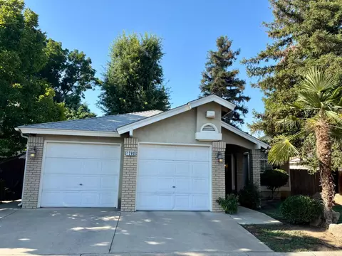 1280 E Loma Linda Ave, Fresno, CA 93720