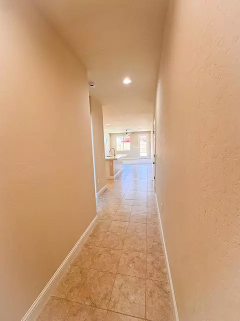 Entry Way - 467 W Gibson, Clovis, CA 93612 photo 3 of 4