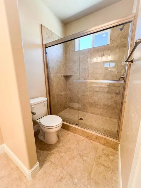 Bath - 467 W Gibson, Clovis, CA 93612 photo 2 of 2