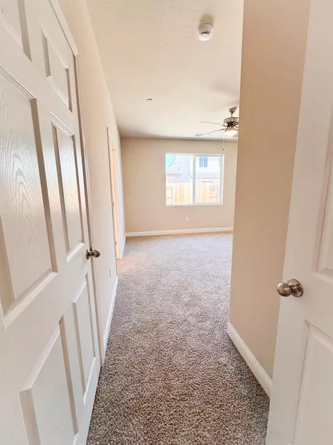 Entry Way - 467 W Gibson, Clovis, CA 93612 photo 4 of 4