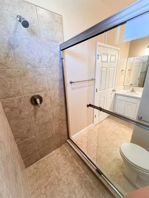Bath - 467 W Gibson, Clovis, CA 93612 photo 1 of 2