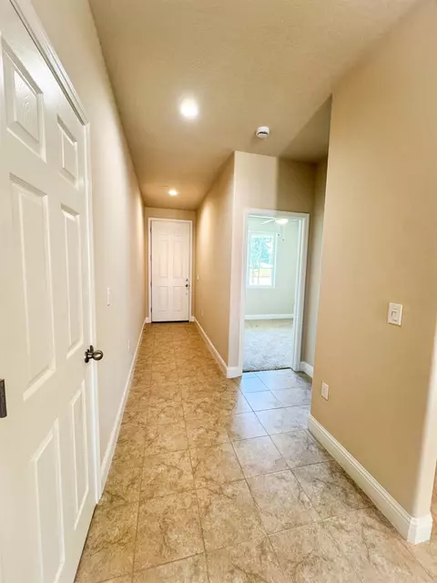 Entry Way - 467 W Gibson, Clovis, CA 93612 photo 2 of 4