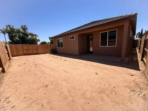 Exterior - 467 W Gibson, Clovis, CA 93612 photo 2 of 2
