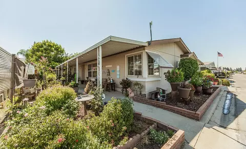 1701 Dinuba Ave #23, Selma, CA 93662