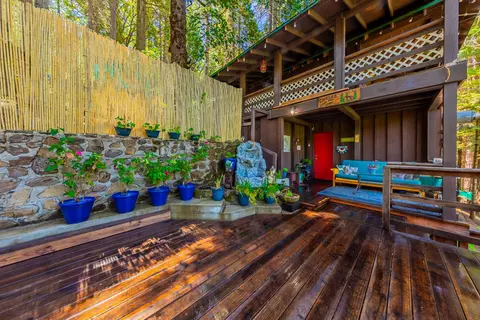 49988 Locust Rd, Oakhurst, CA 93644