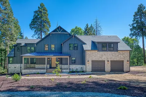 42732 Granite Cir, Shaver Lake, CA 93664