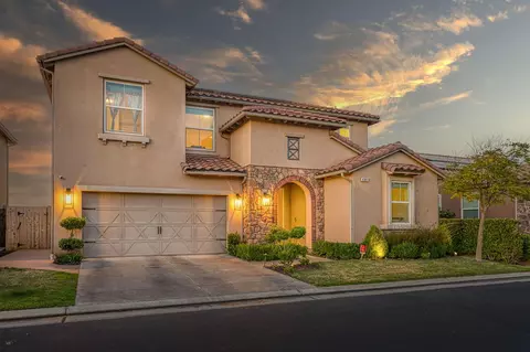 4367 Salem Ln, Clovis, CA 93619 photo 1