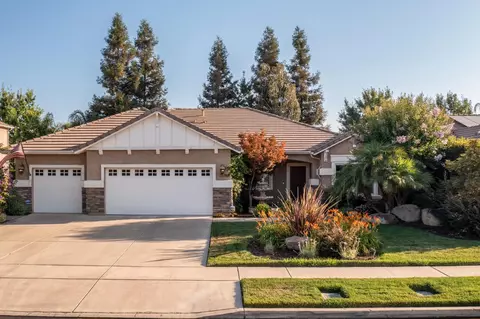 3042 W Newton Ave, Visalia, CA 93291