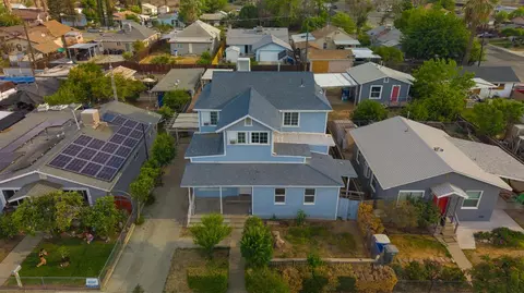 636 E Valley St, Coalinga, CA 93210