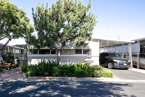 221 W Herndon Ave #164, Fresno, CA 93650