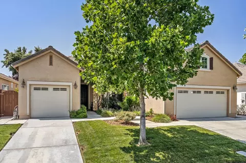 10911 E Swift Ave, Clovis, CA 93619