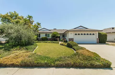 4368 N Hughes Ave, Fresno, CA 93705