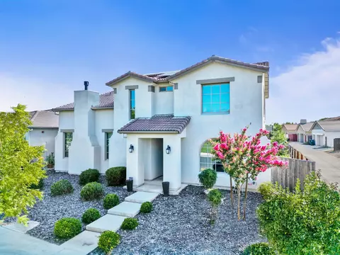 587 Bascule Dr, Oakdale, CA 95361