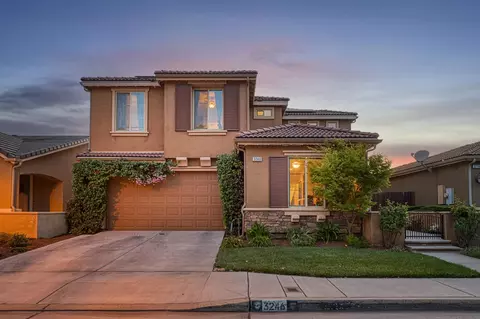3246 Carmelita Ave, Clovis, CA 93619