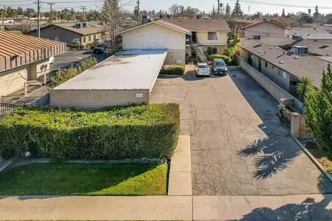 3126 N Vagedes Ave, Fresno, CA 93705