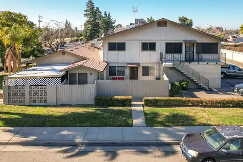 605 W Ashlan Ave, Clovis, CA 93612 photo 1