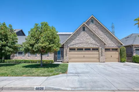 6626 W Alluvial Ave, Fresno, CA 93722