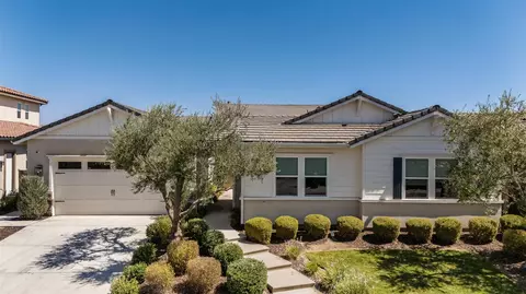998 Highland Rd W, Madera, CA 93636