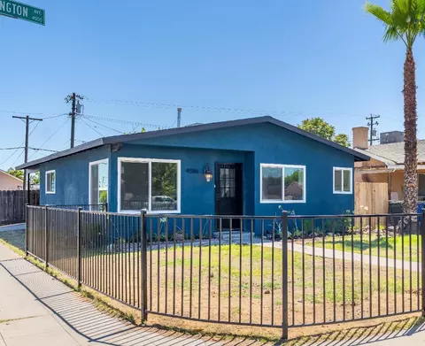 4596 E Huntington Ave, Fresno, CA 93702