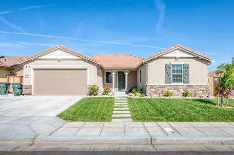 2118 N Vahe Ave, Fresno, CA 93737