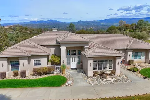 31008 Longview Ln E, Coarsegold, CA 93614