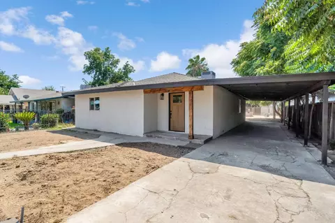 2466 Cedar Ave, Fresno, CA 93725