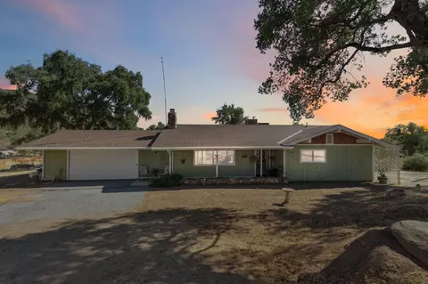 44810 Douglas Rd S, Coarsegold, CA 93614