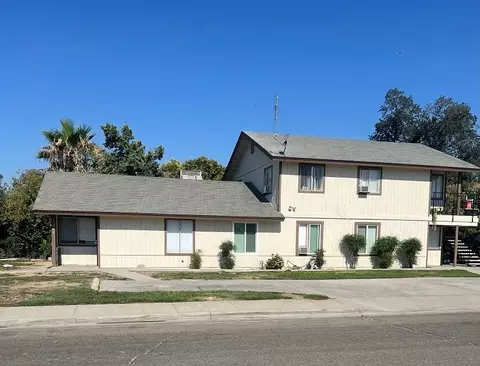 1903 Skelton St, Selma, CA 93662