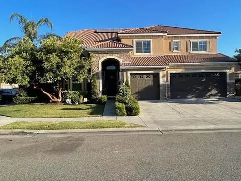 2291 E Prestwick Ave, Fresno, CA 93730
