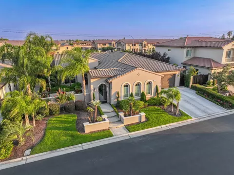 2445 E Copper Hill Way, Fresno, CA 93730