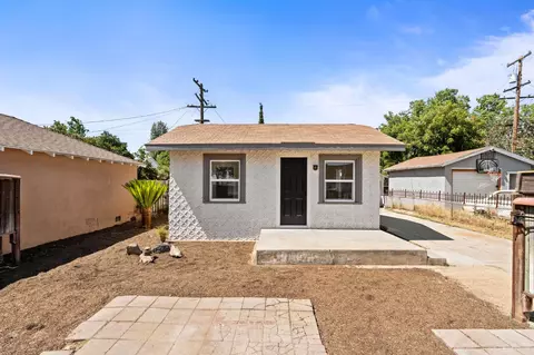 425 E Weldon Ave, Fresno, CA 93704