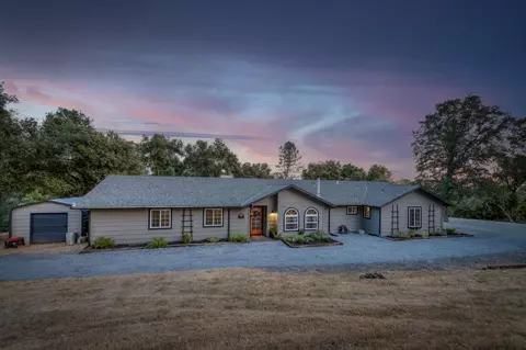 40955 Jean Rd W, Oakhurst, CA 93644
