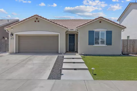 3531 E Laura Ct, Visalia, CA 93292