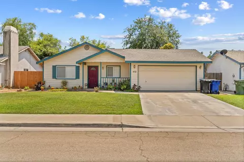 432 Lois Ln, Dinuba, CA 93618