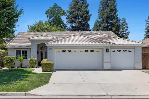 9673 N Archie Ave, Fresno, CA 93720