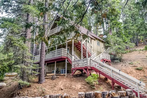 7240 Yosemite Park Way, Tuolumne Meadows, CA 95389
