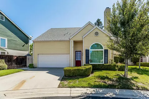 1094 E Monticello Cir, Fresno, CA 93720