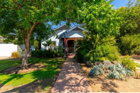 1836 N Arthur Ave, Fresno, CA 93705