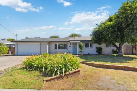 5718 E Sussex Way, Fresno, CA 93727