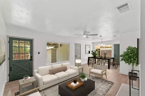 2441 N Chestnut Ave, Fresno, CA 93703