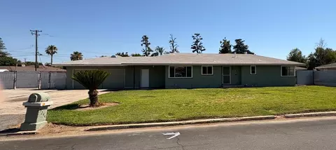 5244 E Turner Ave, Fresno, CA 93727