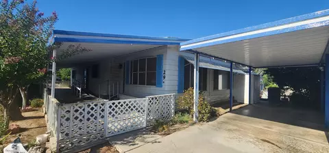 1300 W Olson Ave #29, Reedley, CA 93654