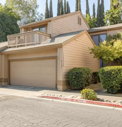 4737 W Iris Ave, Visalia, CA 93277