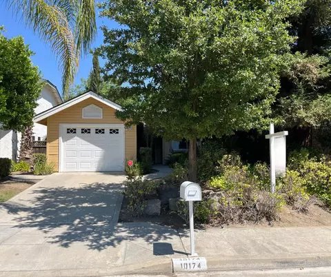 10174 N Grouse Run, Fresno, CA 93730
