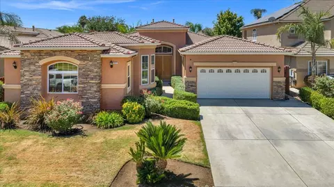 2825 E Quincy Ave, Fresno, CA 93720