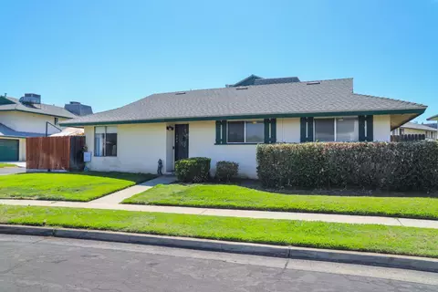 4853 N Winery Cir #117, Fresno, CA 93726