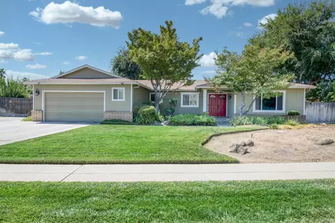 2075 W Vartikian Ave, Fresno, CA 93711